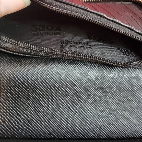 Michael Kors Jet Set Black Signature Monogram Print Zip Around Wallet/Wristlet - Picture 12 of 16